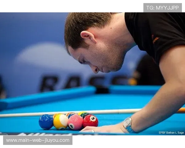 范登伯格加盟科隆 荷兰中卫出球能力助力防守反击